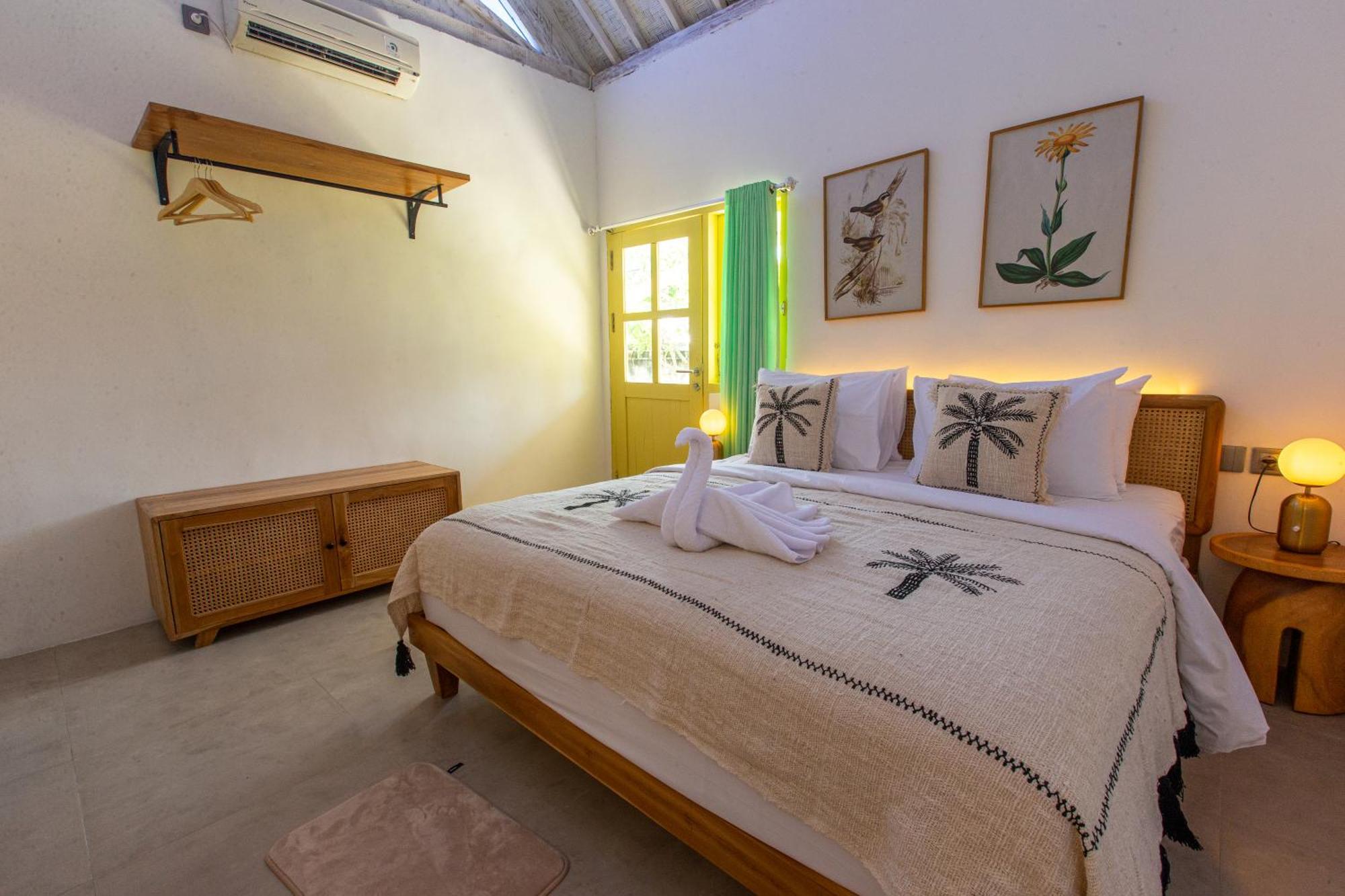 La Roja Bungalows Batununggul ภายนอก รูปภาพ