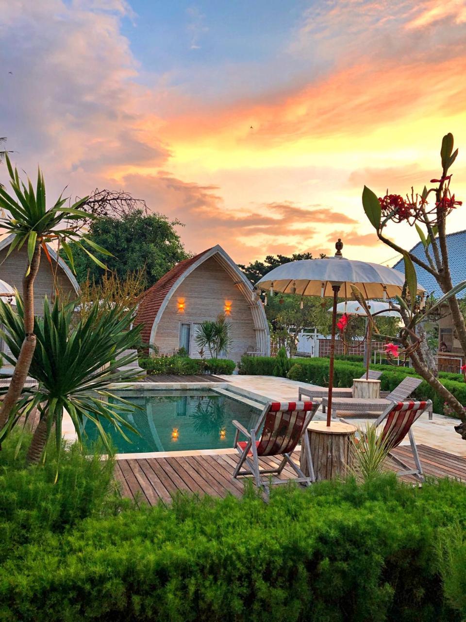 La Roja Bungalows Batununggul ภายนอก รูปภาพ